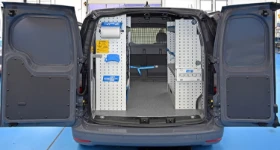 01_Caddy VW 2021 con equipamiento completo para instalaciones eléctricas