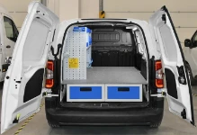 01_Opel Combo con cajonera infraplataforma Syncro