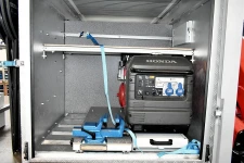 03_ Generador con abrazadera en camión equipado por Syncro.