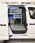 04_Caddy equipado por Syncro, accesibilidad desde la puerta lateral