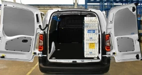 EQUIPAMIENTO FURGONETA TALLER CITROEN BERLINGO 2018 L1 01a