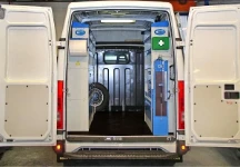 EQUIPAMIENTO FURGONETA TALLER IVECO DAILY 2000 L1 H2 01a