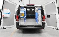 EQUIPAMIENTO FURGONETA TALLER MERCEDES VITO 2015 L2 H1 01a