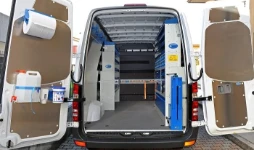 EQUIPAMIENTO FURGONETA TALLER MÓVIL EN MERCEDES SPRINTER 2006  L2 H2 06a