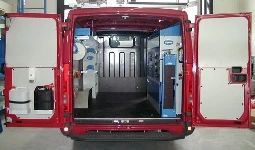 EQUIPAMIENTO IVECO DAILY 2000 L2 H1 04a