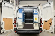 EQUIPAMIENTO PARA FURGONETA NISSAN NV400 L1 H1 06a