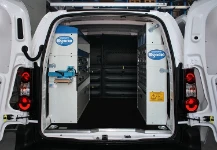 Equipamiento para furgoneta para instalaciones de imprenta