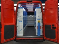 EQUIPAMIENTO VEHÍCULOS ESPECIALES IVECO DAILY 2014 L4 H2 03a