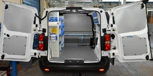 EQUIPAMIENTOS PARA FURGONETAS CITROEN JUMPY 2016 L1 H1 04a