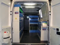 ESTANTERÍAS FURGONETA EN IVECO DAILY 2000 L2 H2 03a