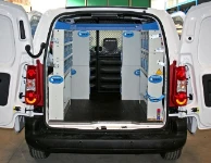FOTO EQUIPAMIENTO CITROEN BERLINGO 2008 09a