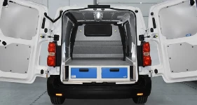 FOTO EQUIPAMIENTO PEUGEOT EXPERT 2016 L1 H1 09a