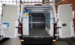 FOTO MOBILIARIO VEHÍCULOS COMERCIALES EN MERCEDES SPRINTER 2006  L2 H1 02a
