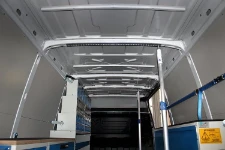 Furgonetas equipadas IVECO DAILY 2000 L2 H2 06e