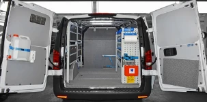IMAGEN EQUIPAMIENTO MERCEDES VITO 2015 L2 H1 08a