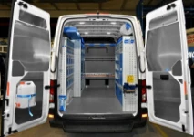 IMAGEN EQUIPAMIENTO PARA FURGONETA VOLKSWAGEN CRAFTER 2017 L3 H3 06a