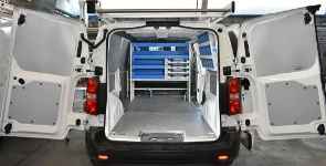 MOBILIARIO CITROEN JUMPY 2016 L2 H1 14a