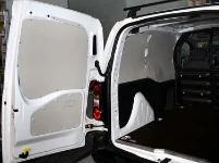 MOBILIARIO FURGONETA EN CITROEN BERLINGO 2008 02b