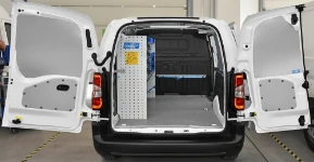 MOBILIARIO FURGONETAS PEUGEOT PARTNER 2018 L2 04a