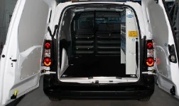 MOBILIARIO VEHÍCULOS COMERCIALES EN CITROEN BERLINGO 2008 02a