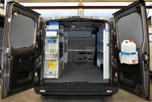 MOBILIARIO VEHÍCULOS COMERCIALES EN NISSAN NV300 L2 H1 02a