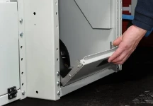 Puerta en apertura