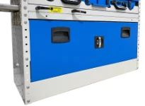 01_Trampilla inferior para furgonetas con llave 