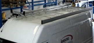 Portaescaleras con 1 plataforma extraíble amortiguada para Daily 2014