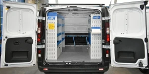 VEHÍCULO COMERCIAL NISSAN NV300 L1 H1 05a